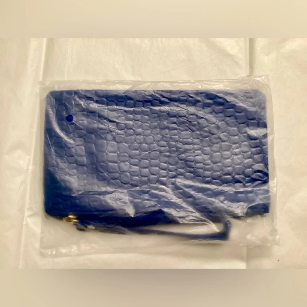 New! Royal Blue Wristlet Vegan
